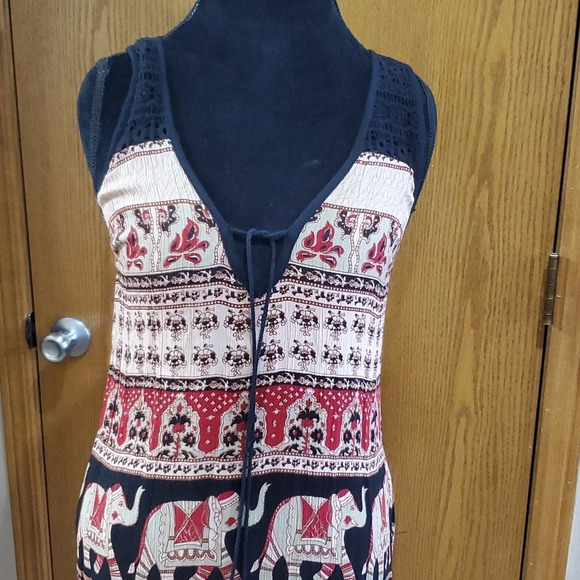 Band of gypsies high side cut lightweight elephant pattern dress - Picture 2 of 8